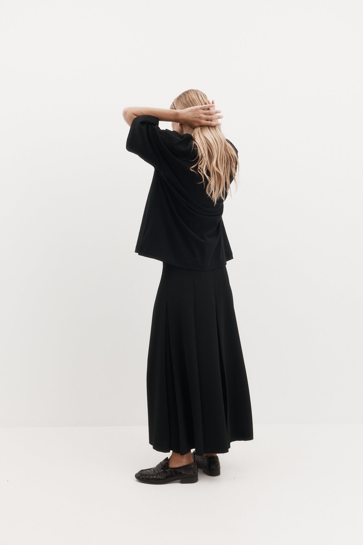 Ava Skirt in Drape Suiting