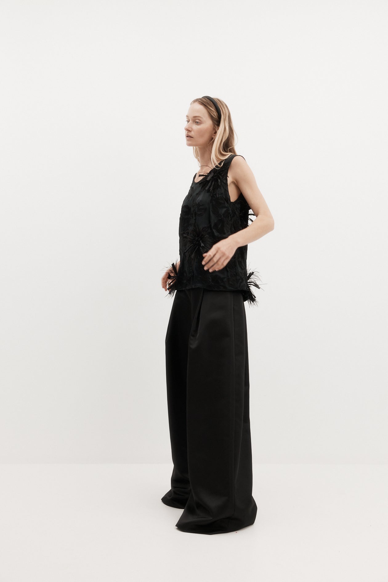 Gigi Top in Feathered Embroidery